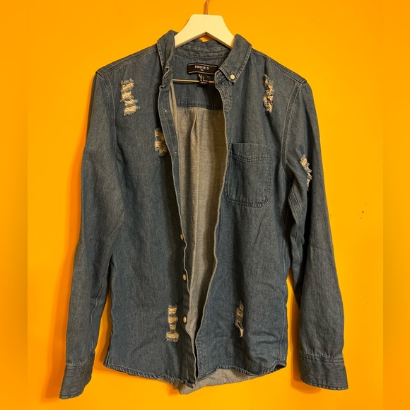 Forever 21 Other - Men’s Forever 21 Jean Shirt B30